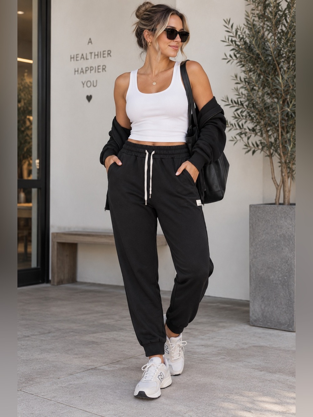 Vuori Performance Jogger DreamKnit Black Pull On Athleisure Lounge Pants